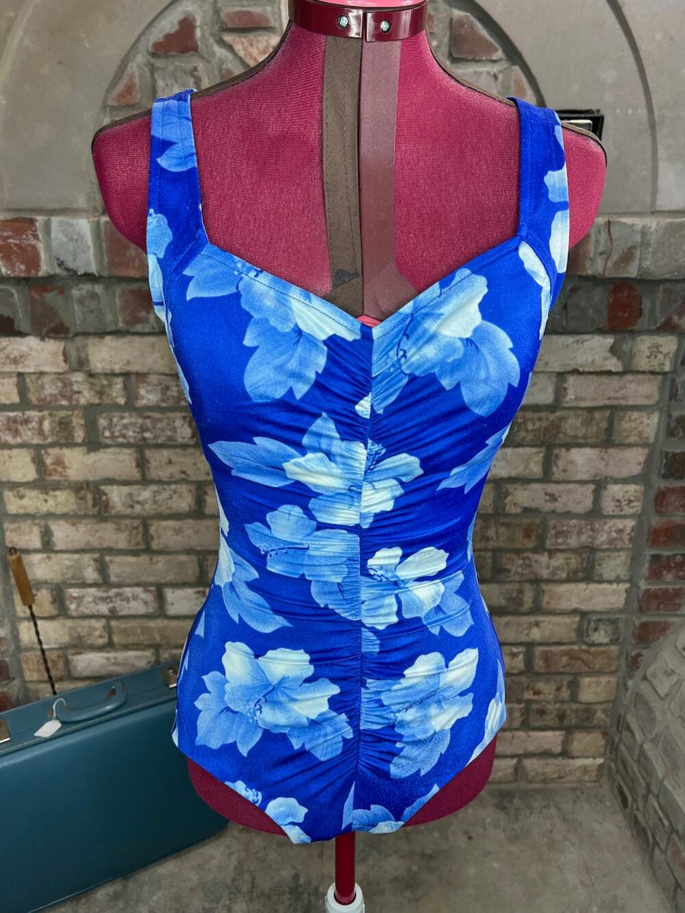 Maxine of hollywood one piece swimsuit floral blue white ruched front